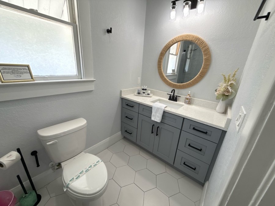 Move-in move-out cleaning service - spotless empty room